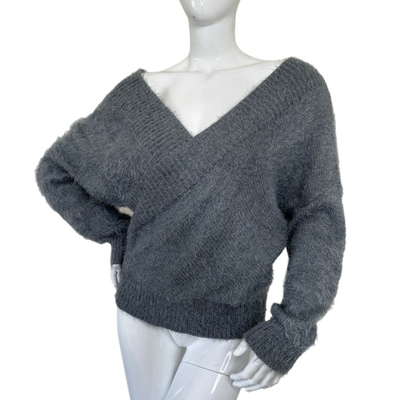 Fashion on Earth Anthro Open Back Fuzzy Eyelash Sweater top faux wrap grey M MD - Picture 4 of 17